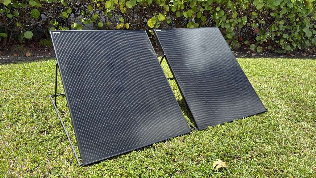 Lithox SP300 Balcony System Include All Items: (PV, Mounting, Microinverter, Cable, Plugs)